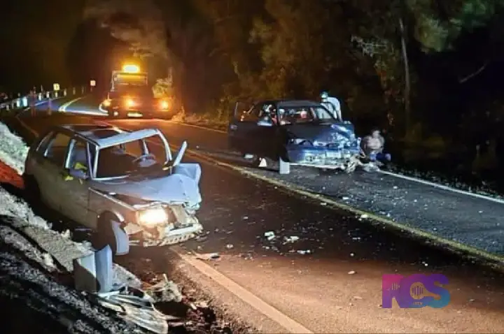 Acidente envolvendo três veículos deixa cinco pessoas feridas na PR-471