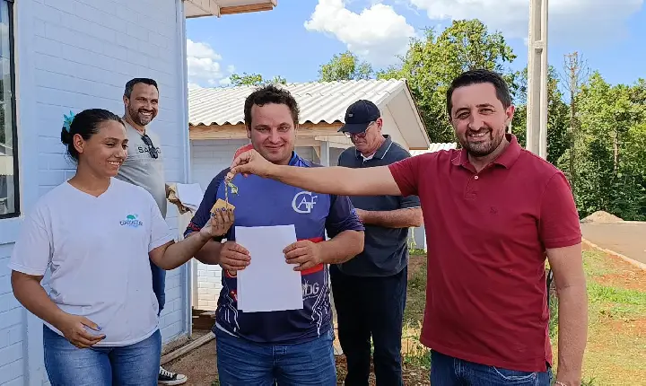 Administração Municipal entregou oficialmente as casas dos conjuntos habitacional