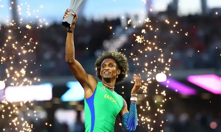 Alison dos Santos concorre ao prêmio Melhor do Ano da World Athetics