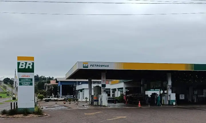 Auto Posto Lourenço celebra seis anos de história em São Jorge D'Oeste 