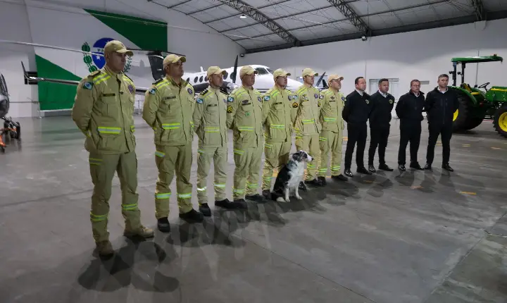Bombeiros do Paraná embarcam para missão de busca e resgate na Venezuela após terremoto
