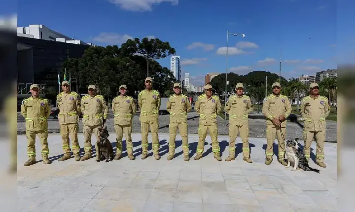 Bombeiros do Paraná são homenageados após missão de resgate na Venezuela