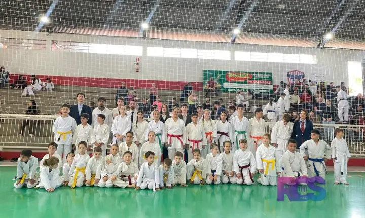 CAMPEÃO GERAL DE KARATÊ!