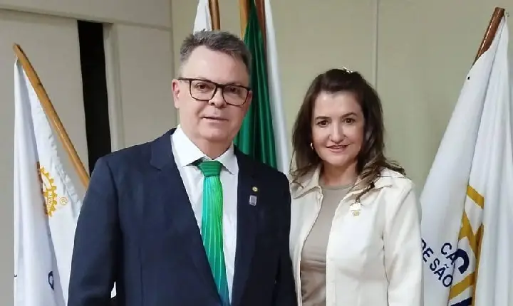 Cleiton Somensi assume presidência do Rotary Club de São Jorge D’Oeste em cerimônia marcada por gratidão e compromisso