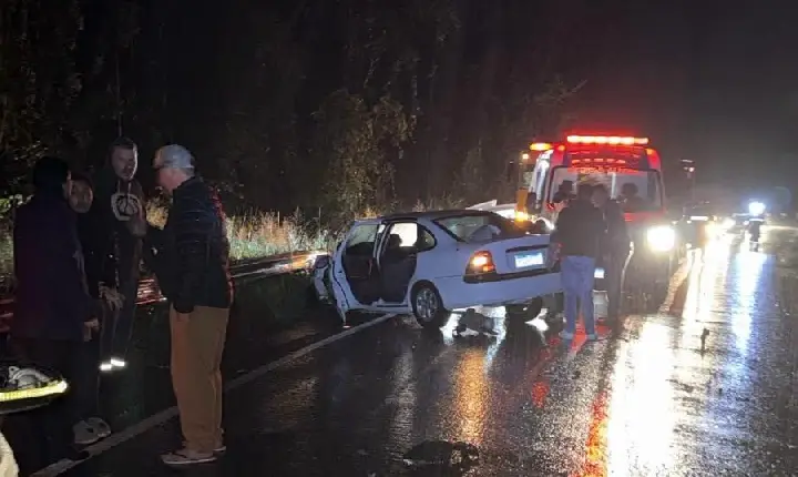 Colisão frontal entre Vectra e Golf mobiliza equipes de emergência em São Jorge D'Oeste