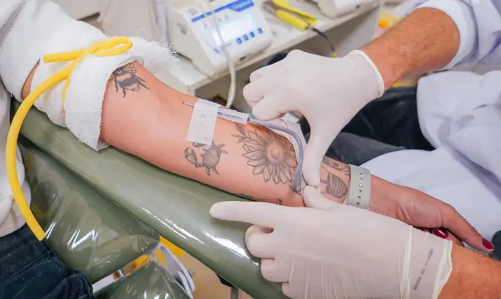 Com queda nos estoques, Hemepar convoca doadores de sangue tipos O+ e O-