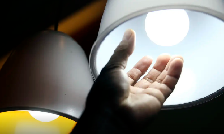 Contas de luz permanecem com bandeira tarifária vermelha em julho
