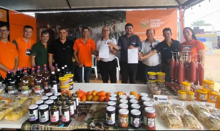 Convênio firmado na Expobel fortalece assistência técnica à agricultura familiar de São Jorge D’Oeste