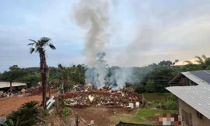 Defesa Civil atende dois princípios de incêndios em São Jorge D’Oeste; um deles em ônibus escolar da APAE