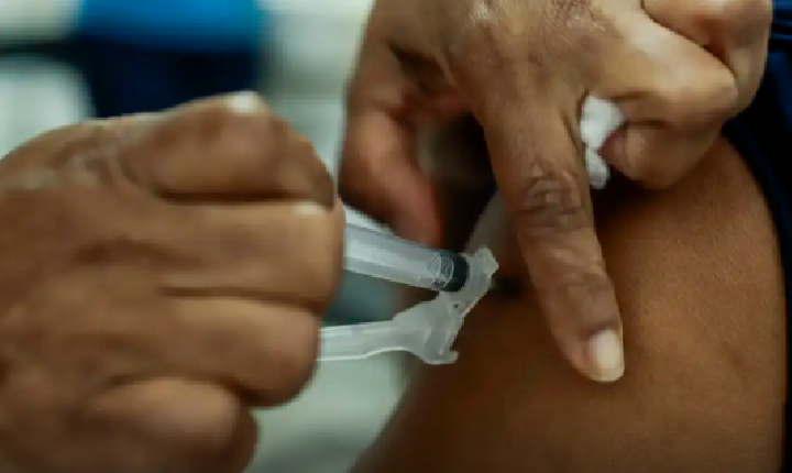Dia D de multivacinação é realizado neste sábado em todo o país