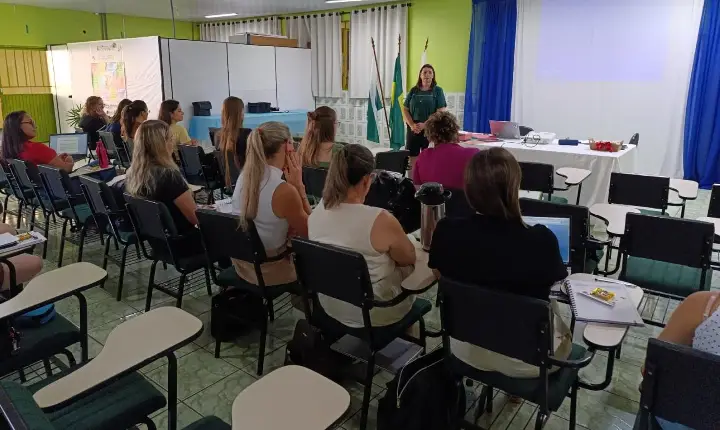 Educação de São Jorge D’Oeste inicia curso de formação para professores da Educação Infantil