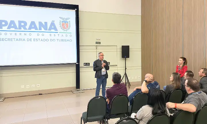 Estado reúne lideranças para fortalecer regionalização do turismo paranaense