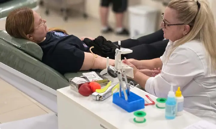 Estoques de sangue O- e O+ chegam a níveis críticos e Hemepar solicita doações