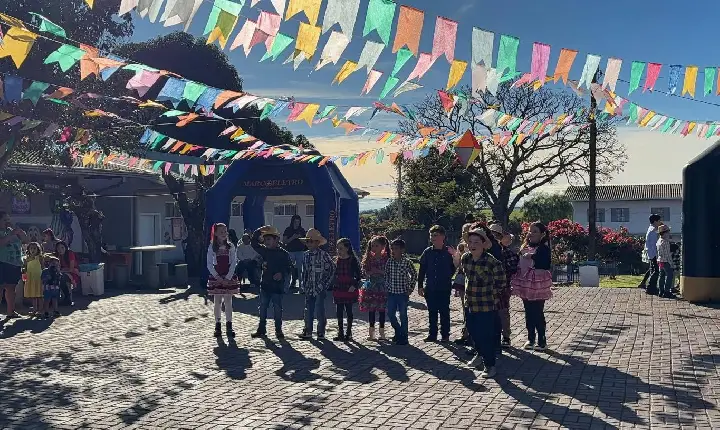 Festa Junina da Escola Professor Jorge Guimarães reúne comunidade e celebra tradição em São Jorge D'Oeste