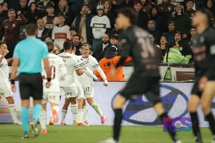 Fluminense leva susto, mas é 1º classificado à semi da Libertadores