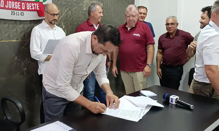 Governo Municipal formaliza concessão para base logística e reforça arrecadação em São Jorge D’Oeste