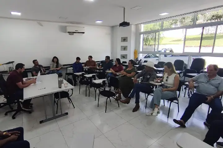 Habitação avança em três frentes em São Jorge D’Oeste: Município esclarece Vitória II,  Paranhos