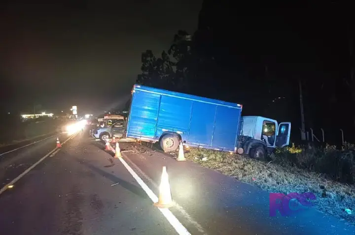 Homem de 31 anos morre em colisão frontal entre carro e caminhão na BR-277, em Guarapuava