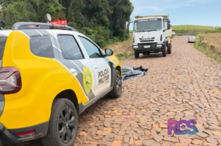 Homem de 64 anos morre após ser atropelado por caminhão caçamba no interior de Coronel Vivida