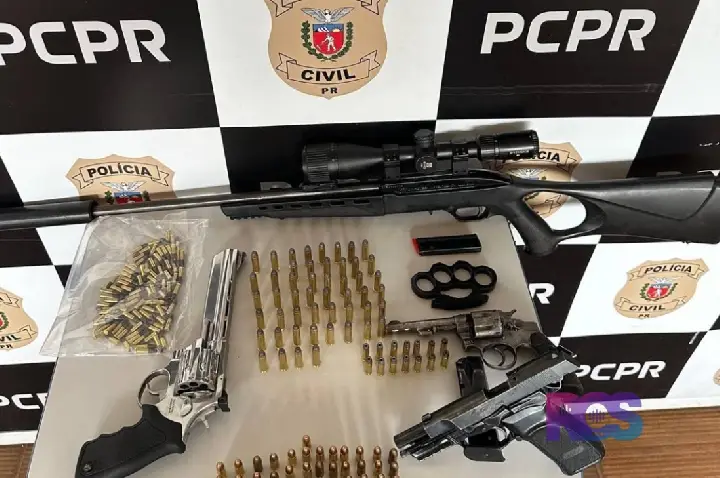 Homem é preso com armas, munições e acessórios táticos em Dois Vizinhos