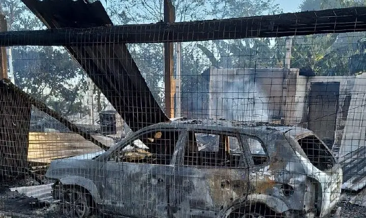 Incêndio destrói casa, estabelecimento comercial e veículo em Francisco Beltrão