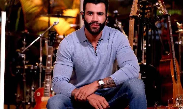 Justiça determina que Gusttavo Lima pague R$ 149 mil por número de celular citado em música