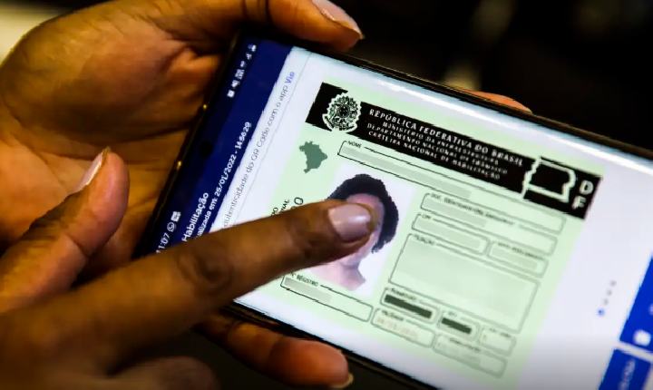 Lei que cria CNH gratuita para população de baixa renda é sancionada