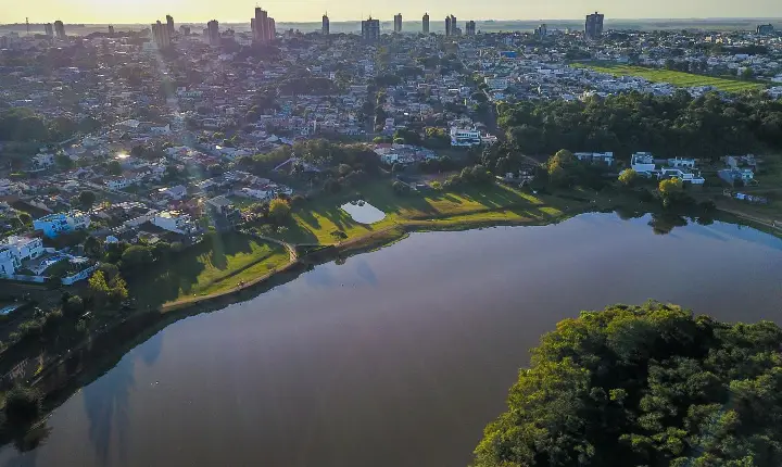 Liberdade econômica: Paraná é o estado com mais atividades dispensadas de alvará no Brasil