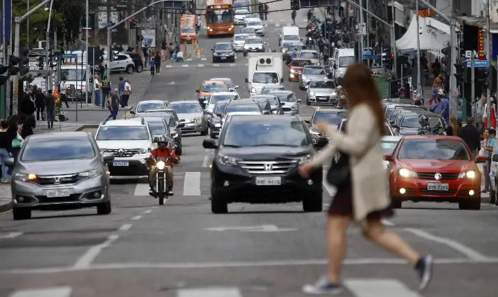 Mais de 22 mil condutores do Paraná já renovaram a CNH de forma automática e gratuita