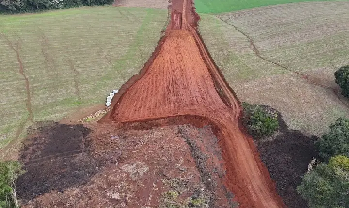 Obra do Contorno Noroeste de Pato Branco avança em terraplenagem e bueiros