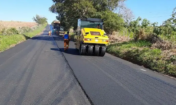 Obras de recapeamento na PR-475 exigem atenção dos motoristas
