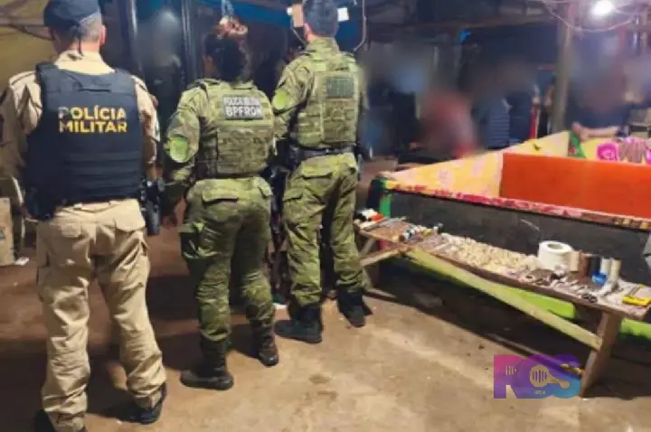 Operação policial interrompe rinha de galos e identifica 32 pessoas em Ampére