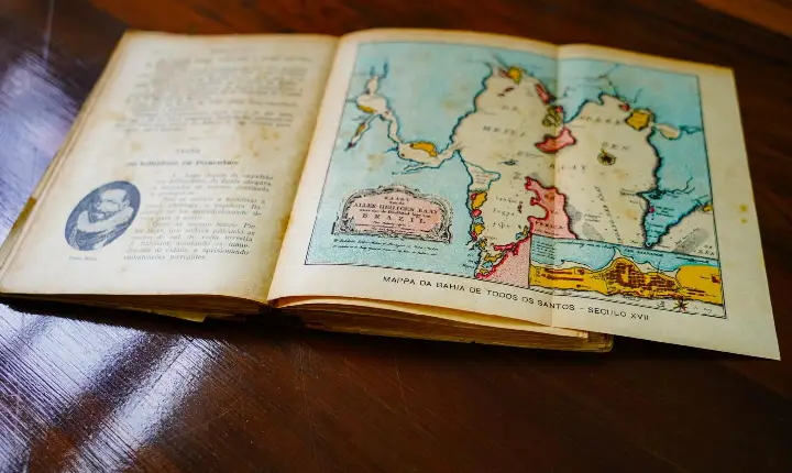 Paraná é o estado com o maior número de escolas com bibliotecas; rede estadual tem obras raras