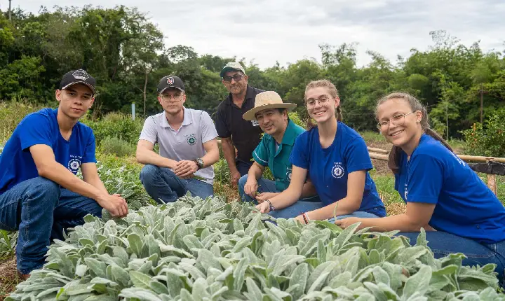 Paraná fortalece ensino agrícola com tecnologia, cursos técnicos e inovação aplicada