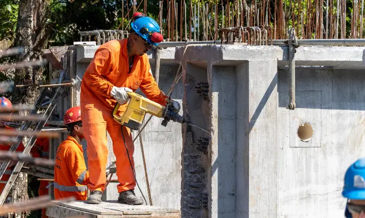 Paraná renova piso salarial para até R$ 2,4 mil e deve manter maior valor do Brasil em 2026