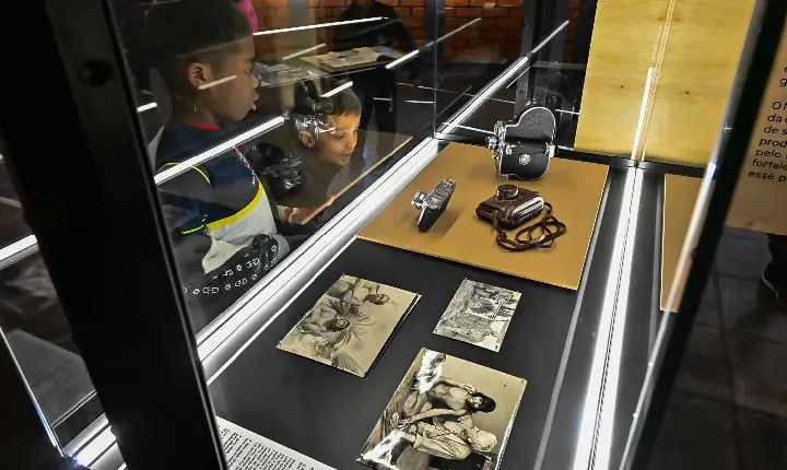 Patrimônio, memória e descoberta: 200 alunos visitam o Museu Satélite de Pato Branco