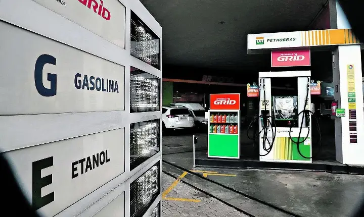 Petrobrás reduz o preço da gasolina em 5,2% nas distribuidoras
