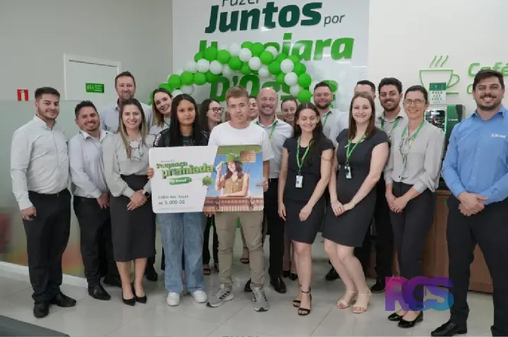 Prêmios em dinheiro do Sicredi saem para moradores de Itapejara d'Oeste e Dois Vizinhos