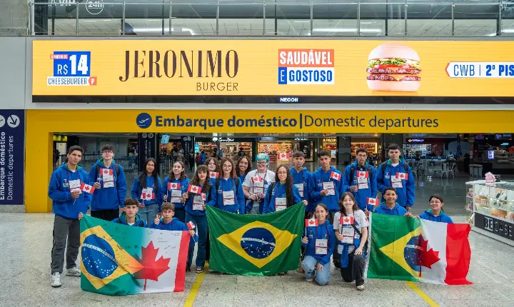 Primeiro voo para o Canadá do Ganhando o Mundo 2026 leva 20 estudantes paranaenses