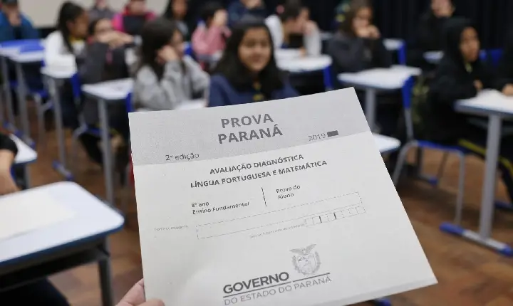Quase um milhão de estudantes paranaenses serão avaliados na próxima semana