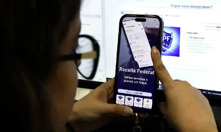 Receita paga nesta sexta-feira terceiro lote de restituição do IR 2026