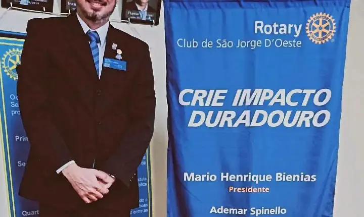 Rotary Club de São Jorge D'Oeste empossa nova diretoria para o Ano Rotário 2026/2027