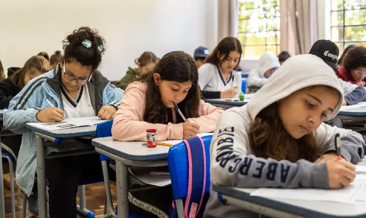 Secretaria da Saúde emite nota orientativa para prevenção da gripe na escolas do Paraná