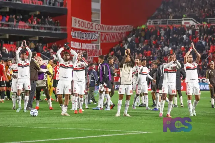Sem chutar a gol na Argentina, Flamengo sobrevive na Libertadores