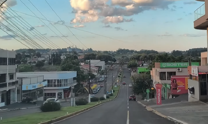 Semana começa com instabilidade e ventos fortes em São Jorge D’Oeste, aponta Simepar