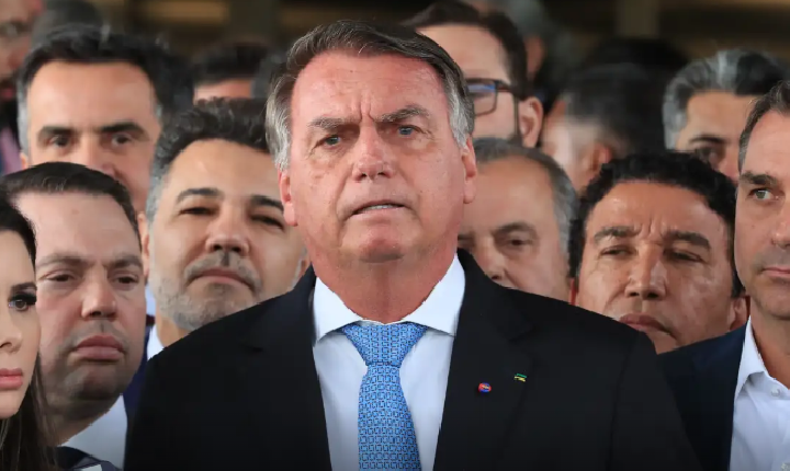STF inicia julgamento de Bolsonaro e mais sete aliados