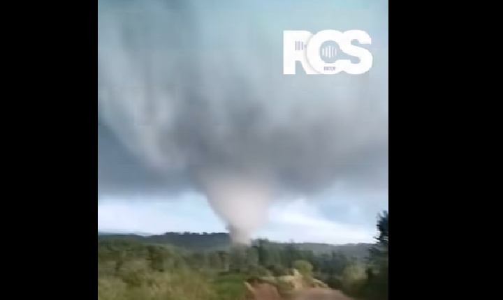 Tornado impressiona moradores de Piraí do Sul; agricultor registra momento do fenômeno