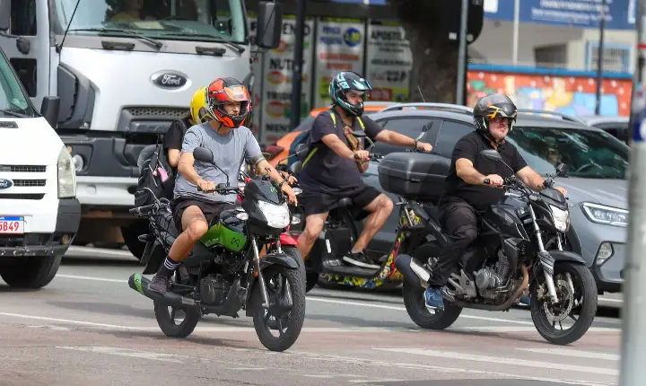 Vendas de motocicletas dobram no Paraná após isenção de IPVA, aponta associação