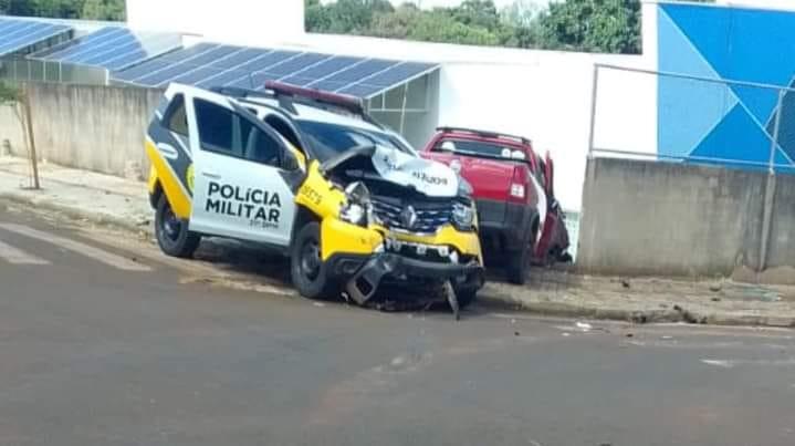 Viatura da Polícia Militar se envolve em acidente durante perseguição policial