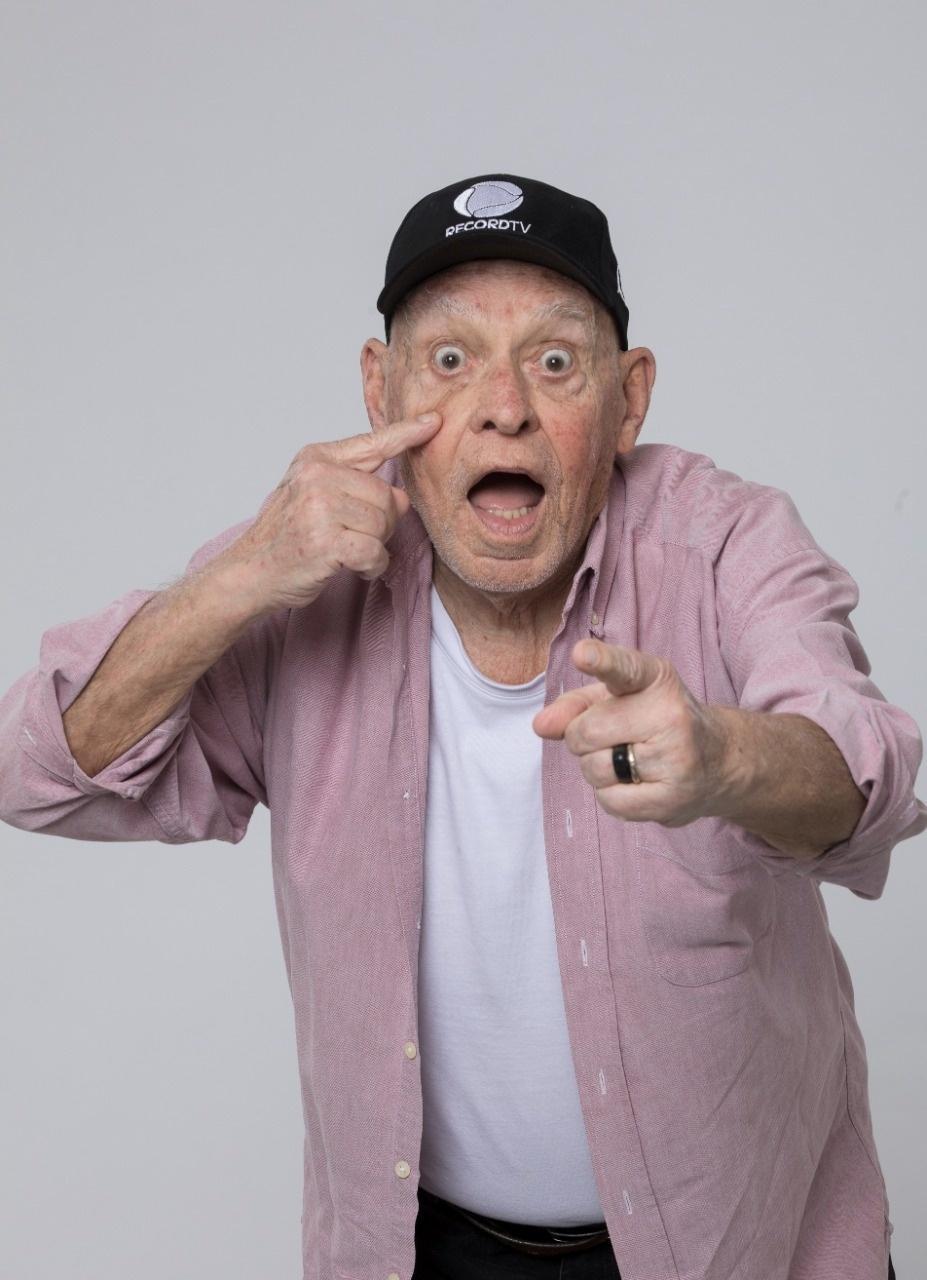 Morre, aos 89 anos, o narrador esportivo Silvio Luiz